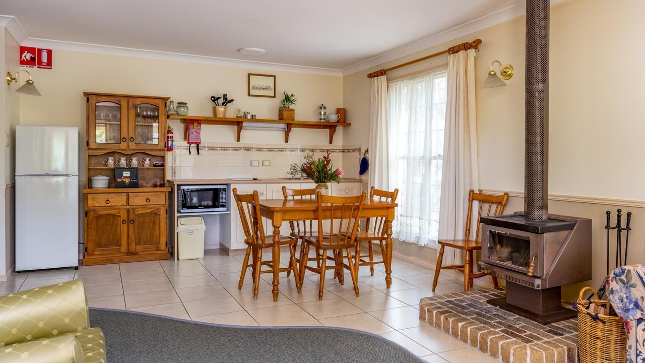 Honeysuckle Cottages Stanthorpe Esterno foto